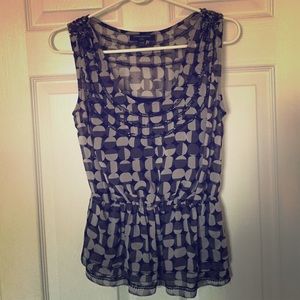 Banana Republic sleeveless blouse ✨Negotiable✨
