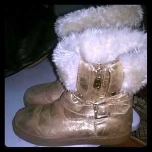Guess winter fur boots!!!