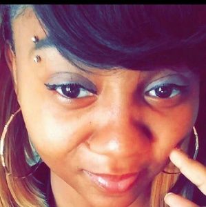 Meet your Posher, Alexys