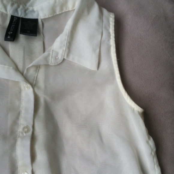 Tilly's white high low chiffon top - Picture 3 of 3