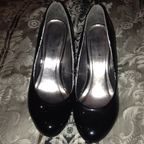 Fashion Bug Shoes - Shiny Black Heels