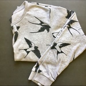 Gray sweatshirt with bird print