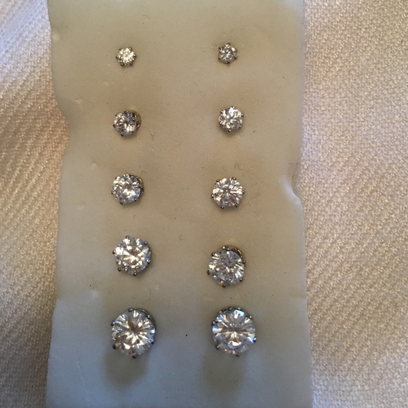 Earring set - Picture 2 of 2