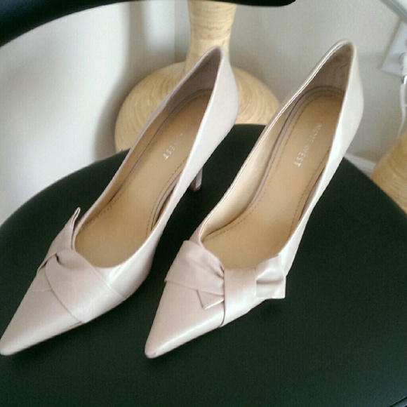 Shoes - Picture 2 of 2