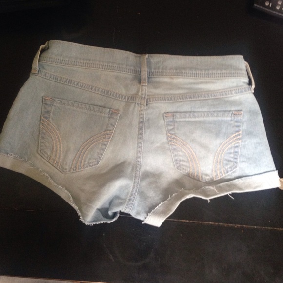 Shorts - Picture 3 of 3