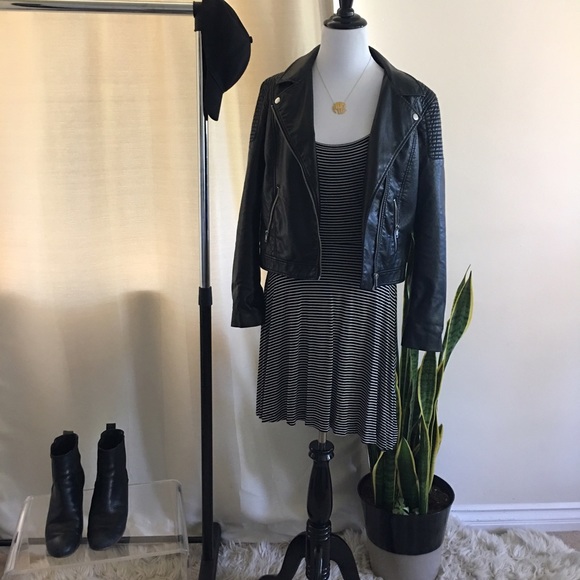 Striped sleeveless h&m divided dress