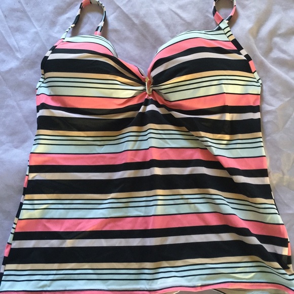 Victoria's Secret top