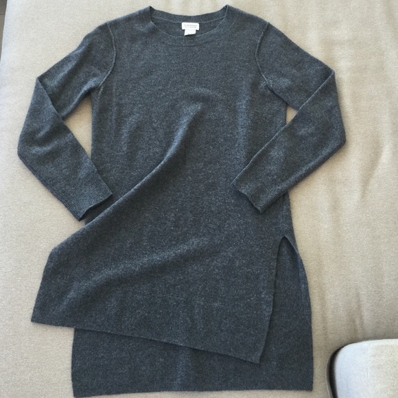 Club Monaco Cashmere Sweater - Picture 4 of 4