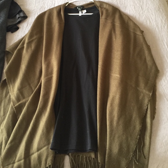 HM body con dress with olive shaw