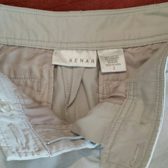 Khaki capris flush pockets - Picture 3 of 3