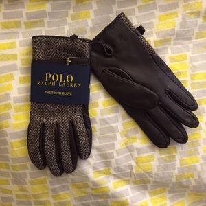 Brand new tech Polo gloves