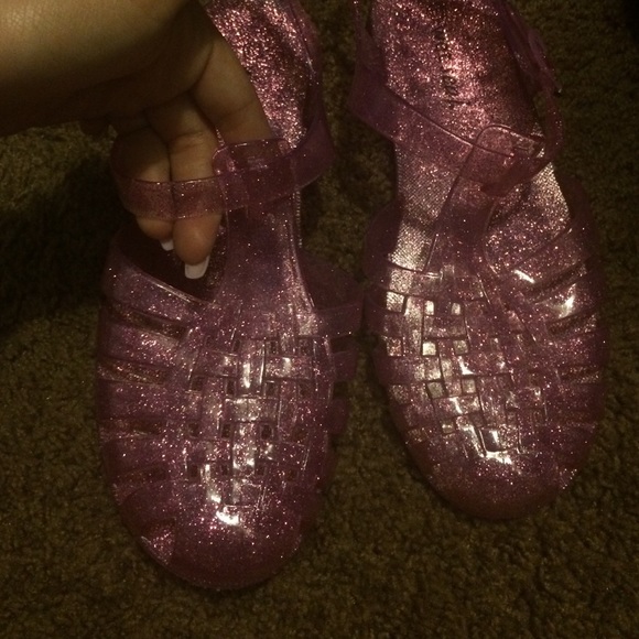 Sandals - Picture 2 of 4