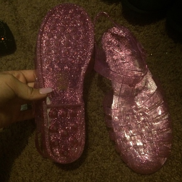 Sandals - Picture 3 of 4