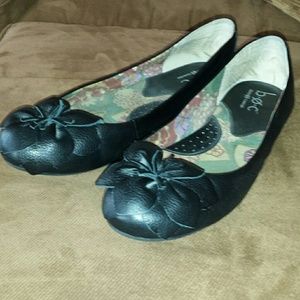 BOC (BORN) Black Leather Flats