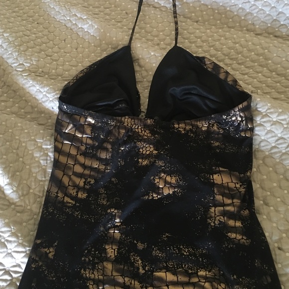Black and gold halter dress - Picture 3 of 4