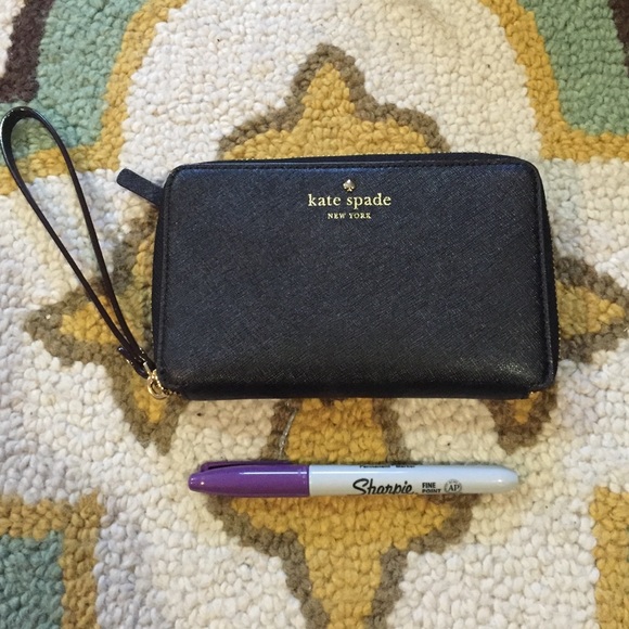 kate spade Handbags - Kate Spade Black Wristlet