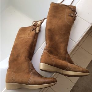 Fuzzy winter boots by Crocs