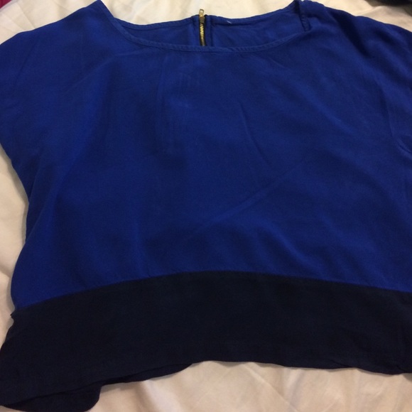 Blue black top with have zipper in the back