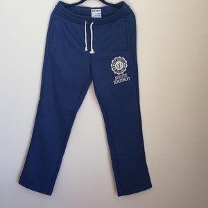 • Old Navy sweatpants •