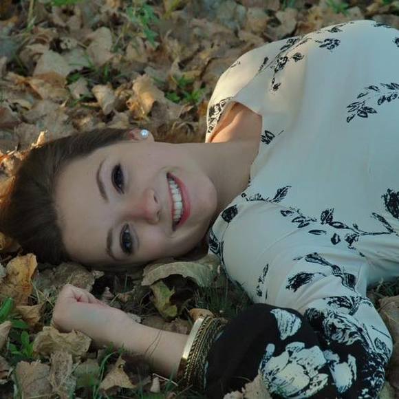 Meet your Posher, Cece