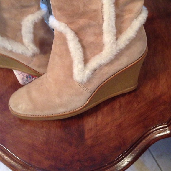 🎅🏻🎄Coach signature Jonie suede boots🎅🏻🎄 - Picture 3 of 4