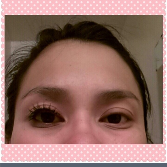 Eye lashes - Picture 4 of 4