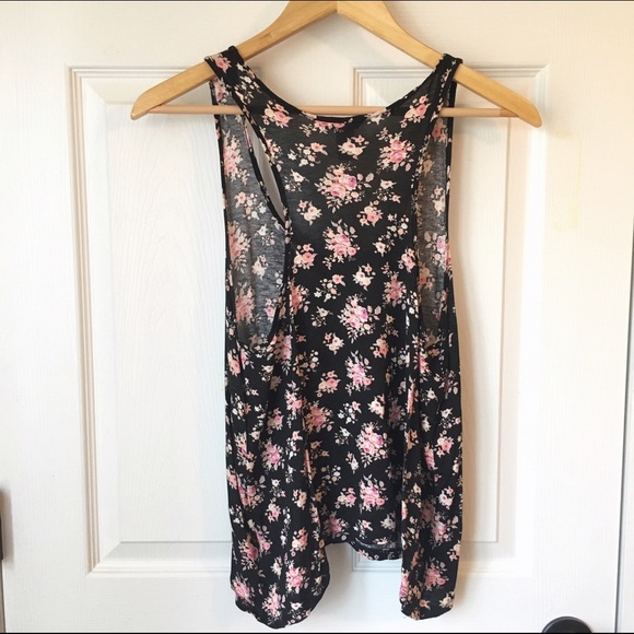 🚫SOLD🚫 on Merc Forever 21 Floral Tank Top Medium - Picture 2 of 4
