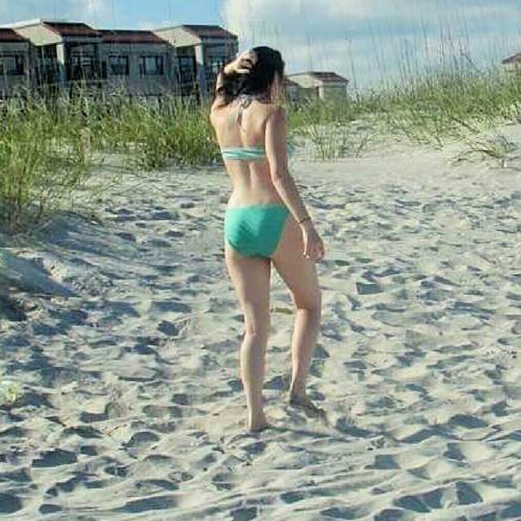 Meet your Posher, Bri - Picture 2 of 4