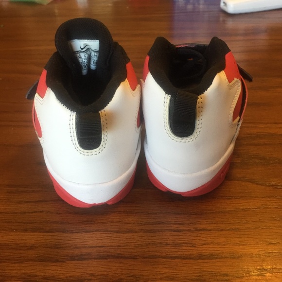 Nike - Picture 3 of 4