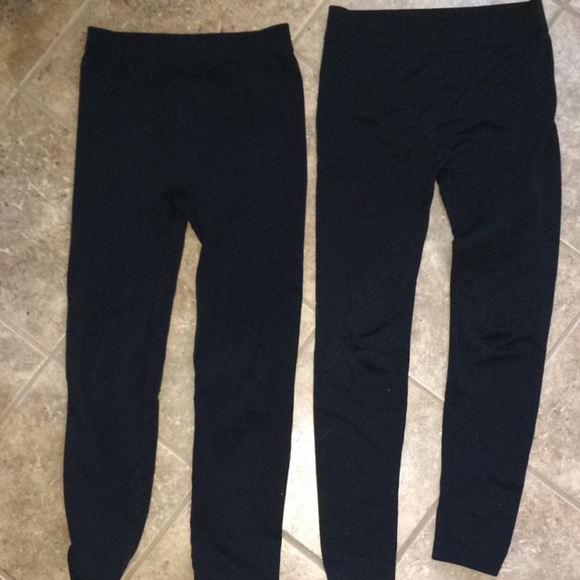 2 pairs of black leggings