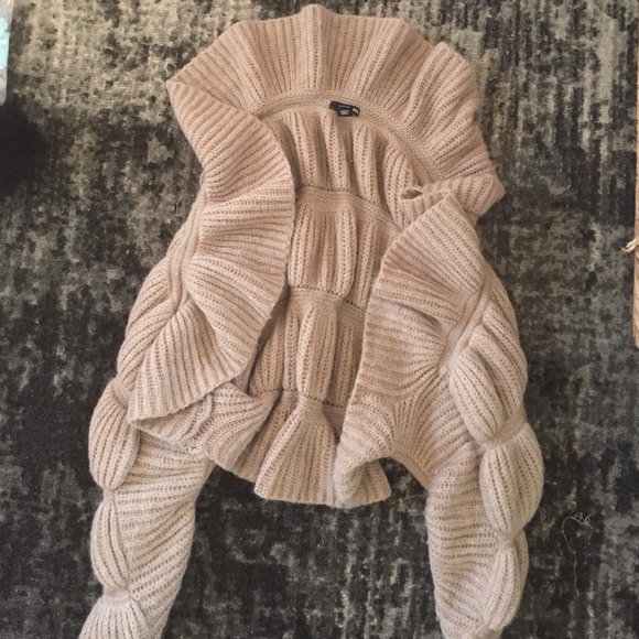 H&M Wool Blend exaggerated arm sweater