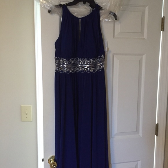 Formal/Prom Dress - Picture 3 of 4