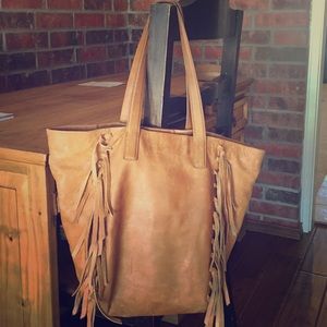 Lucky purse with fringe