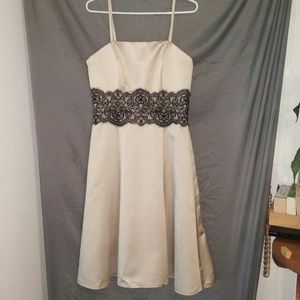 Da Vinci Special Occasion dress with Lace detail