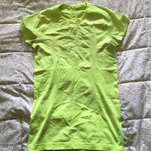 Lululemon sweat t-shirt