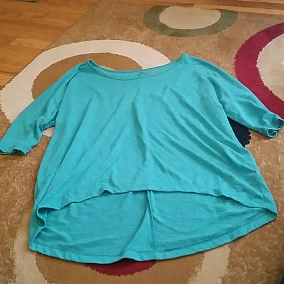Teal top
