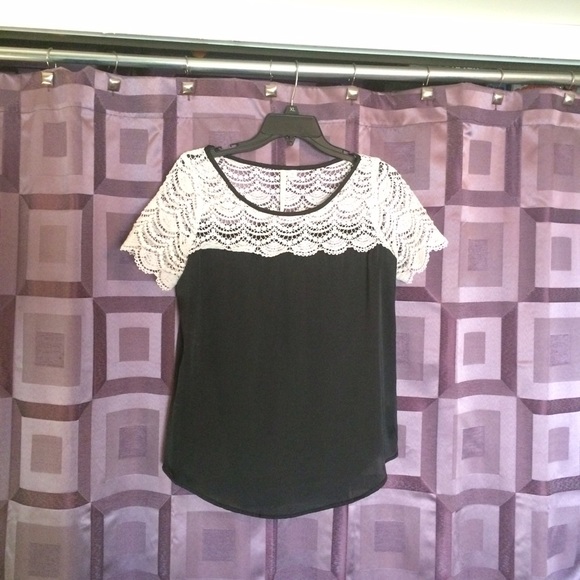 Lauren Conrad Black and White Lace Detailed Blouse