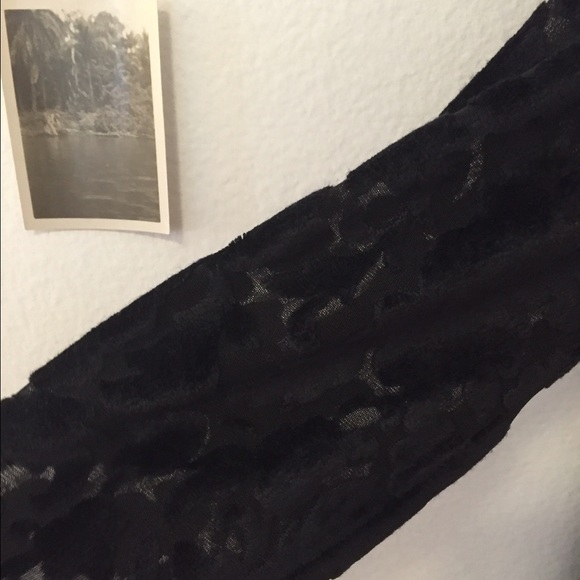 Velvet mini / midi Velvet Dress - Picture 2 of 3