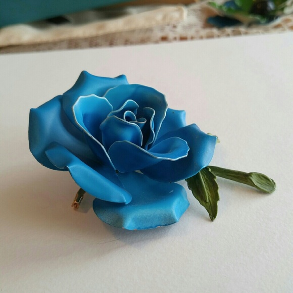 -hold- Vintage huge blue rose enamel flower brooch - Picture 3 of 4