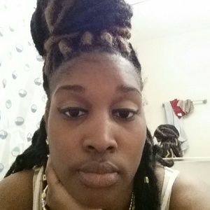 Meet your Posher, Danyelle