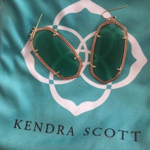 Green Danielle Kendra Scott earrings!
