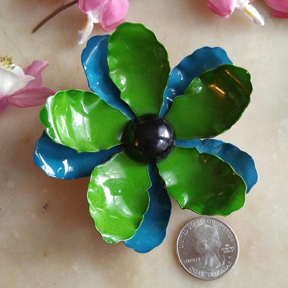 SOLD -Bundled- - Picture 2 of 4