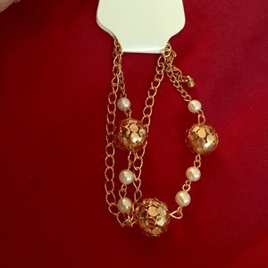 Bracelet, gold and pearls