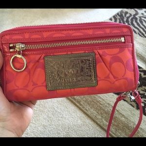 POPPY COACH WRISTLET