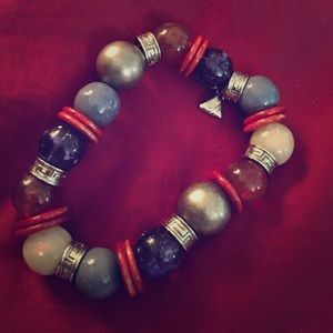 Vintage bracelet in blues and red