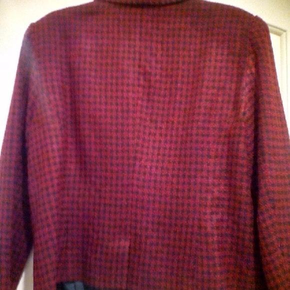 Blazer - Picture 2 of 4
