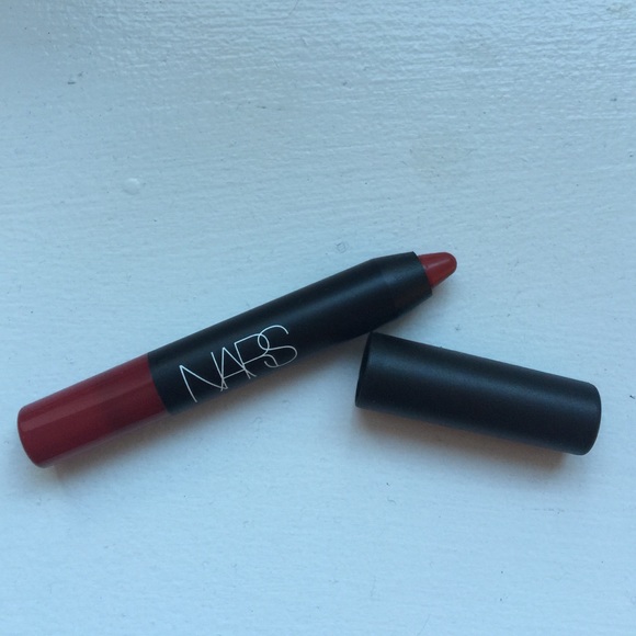 Nars Velvet Matte Lip Pencil in "Cruella" - Picture 3 of 3
