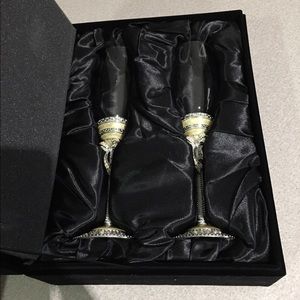 wedding toast flutes and knife cake bundle