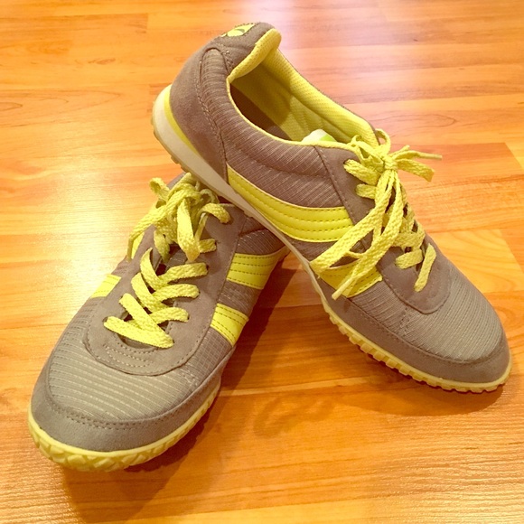 old navy tennis shoes