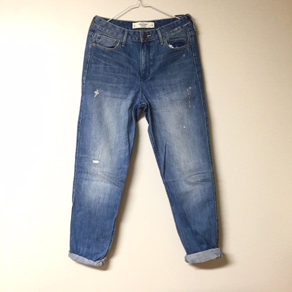 A&F High Rise Boyfriend Jeans 6R Medium Wash